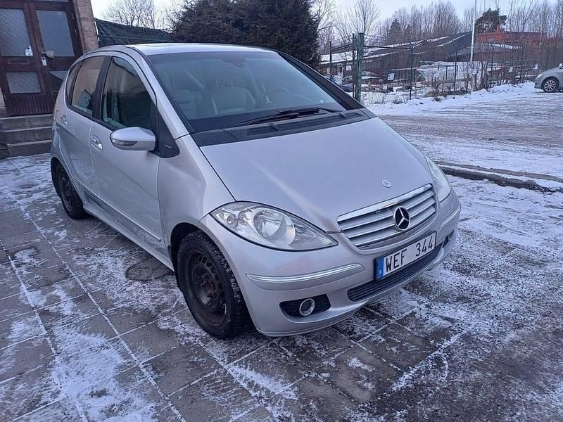 Begagnad Mercedes A200 Elegance 136 HK (100 kW) 2005 Silver