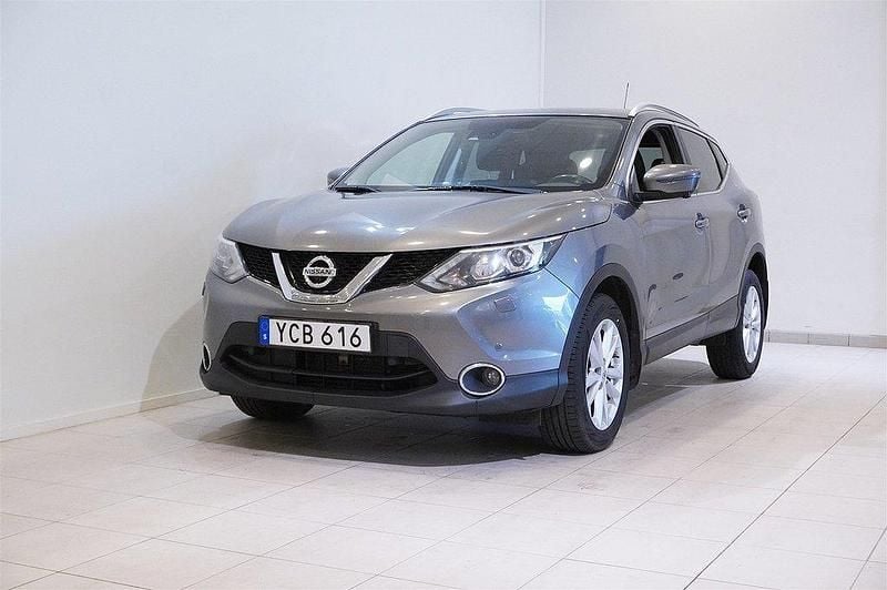Grå Begagnad 2016 Nissan Qashqai SUV | 134 900 kr (Marknadspris) - Bild 1/4