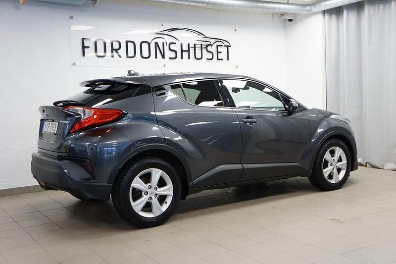 Begagnad Toyota C-HR Edition 122 HK (89 kW) 2018 Grå SUV