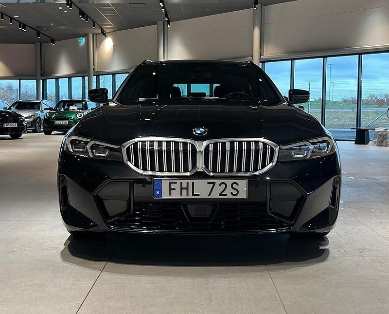 Begagnad BMW 320 M Sport 190 HK (139 kW) 2024 Svart Kombi
