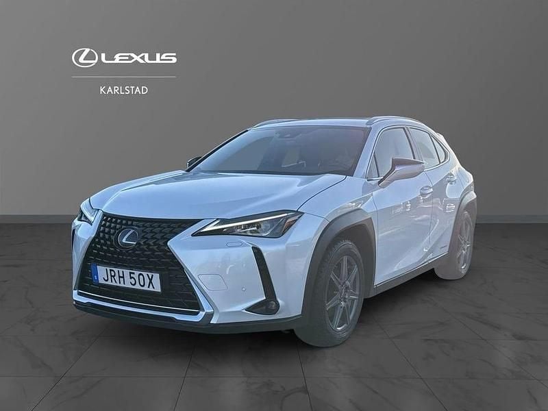 Vit Begagnad 2019 Lexus UX 250h SUV | 239 000 kr (Marknadspris) - Bild 1/4