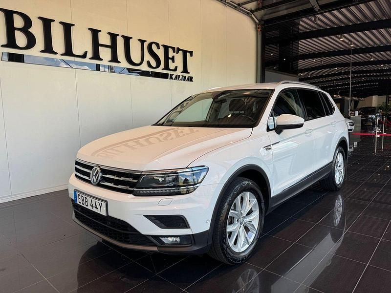 Vit Begagnad 2021 VW Tiguan Allspace SUV | 299 900 kr (Superpris) - Bild 1/4