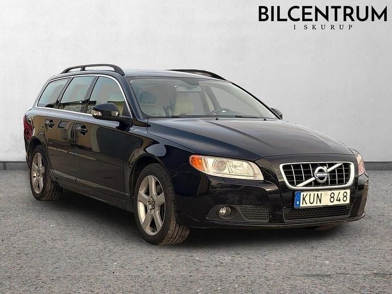 Begagnad Volvo V70 Momentum 231 HK (169 kW) 2011 Svart metallic Kombi