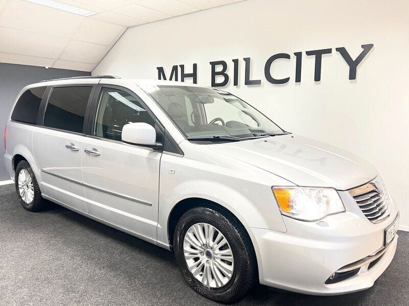 Begagnad 2012 Lancia Voyager Minibuss | 129 900 kr - Bild 1/4