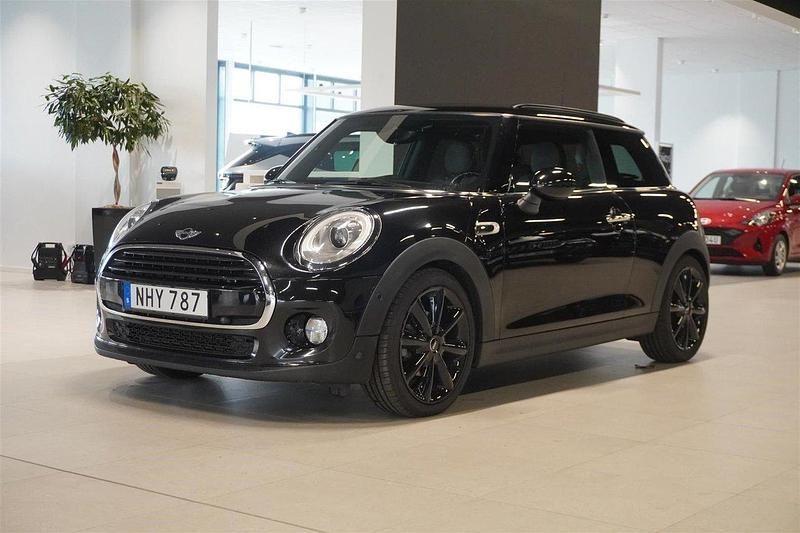 Svart Begagnad 2016 Mini Cooper Chili Halvkombi | 174 800 kr (Lite dyr) - Bild 1/4