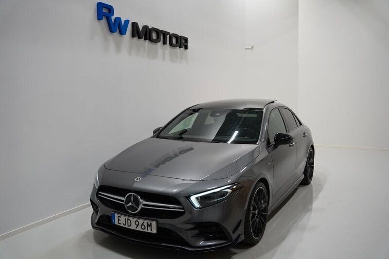 Mörkgrå Begagnad 2021 Mercedes A35 AMG AMG Sedan | 429 900 kr - Bild 1/4