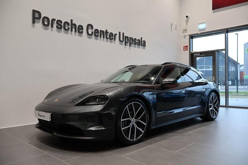 Grå Ny 2025 Porsche Taycan Sport Turismo Kombi | 1 521 300 kr - Bild 1/4