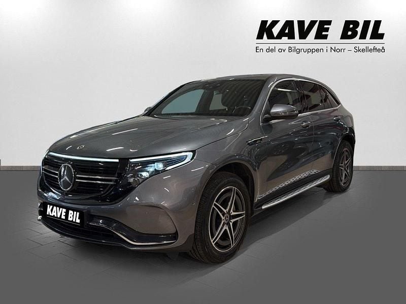 Grå Begagnad 2020 Mercedes EQC400 AMG line SUV | 439 900 kr (Marknadspris) - Bild 1/4