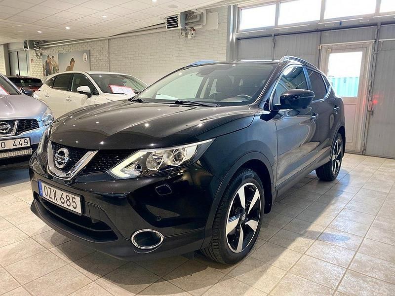 Svart Begagnad 2016 Nissan Qashqai N-Connecta SUV | 109 900 kr (Bra pris) - Bild 1/4