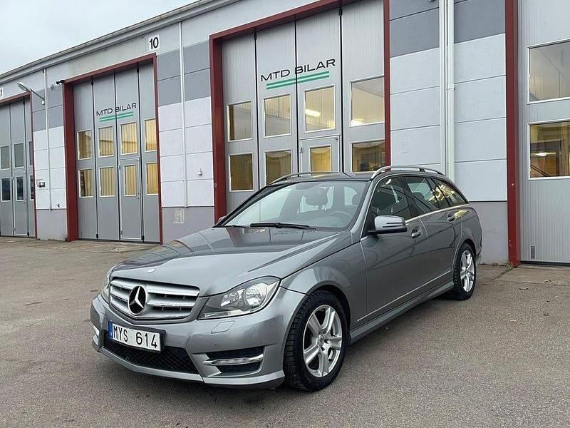 Silver Begagnad 2012 Mercedes C220 AMG Kombi | 129 900 kr (Lite dyr) - Bild 1/4