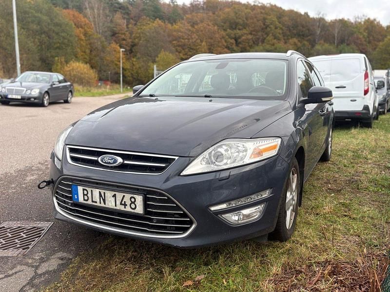 Grå Begagnad 2014 Ford Mondeo Business Edition Kombi | 23 000 kr - Bild 1/4