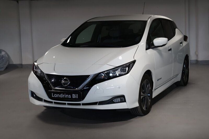 Vit Begagnad 2019 Nissan Leaf N-Connecta Halvkombi | 159 000 kr (Marknadspris) - Bild 1/4