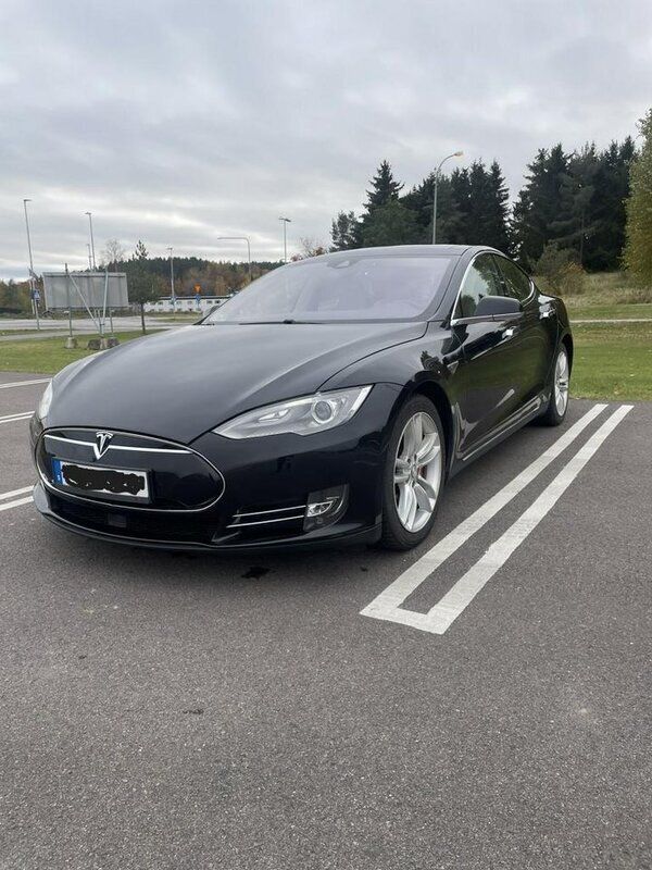 S ld Tesla Model S Model SP85D 772. begagnad 2015 12 527 mil i