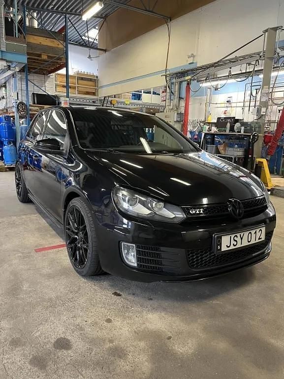 Svart Begagnad 2009 VW Golf VI GTI Halvkombi | 97 900 kr (Lite dyr) - Bild 1/4