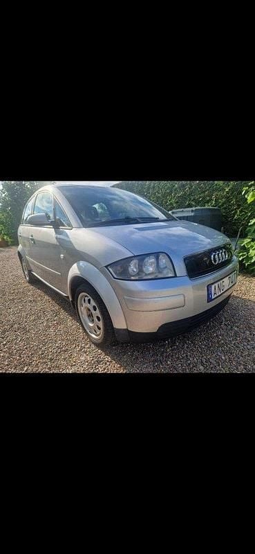 Silver Begagnad 2002 Audi A2 Halvkombi | 22 500 kr (Bra pris) - Bild 1/4
