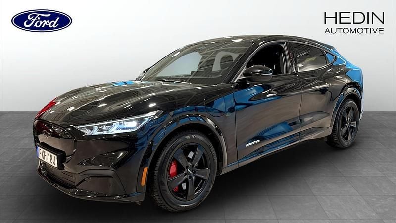 Begagnad 2022 Ford Mustang Halvkombi | 384 900 kr - Bild 1/4