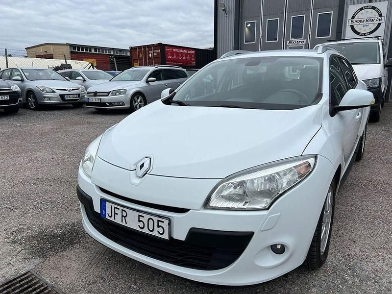 Vit Begagnad 2011 Renault Mégane III | 59 800 kr (Marknadspris) - Bild 1/4