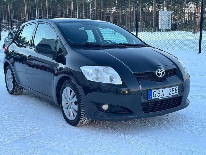 Svart Begagnad 2007 Toyota Auris Halvkombi | 79 900 kr (Lite dyr) - Bild 1/4