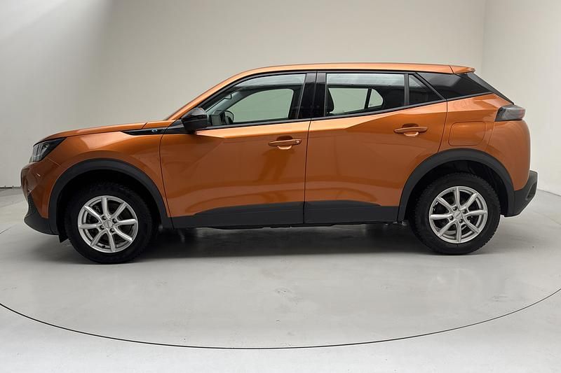 Begagnad Peugeot e-2008 100 kW (136 HK) 2022 Orange SUV