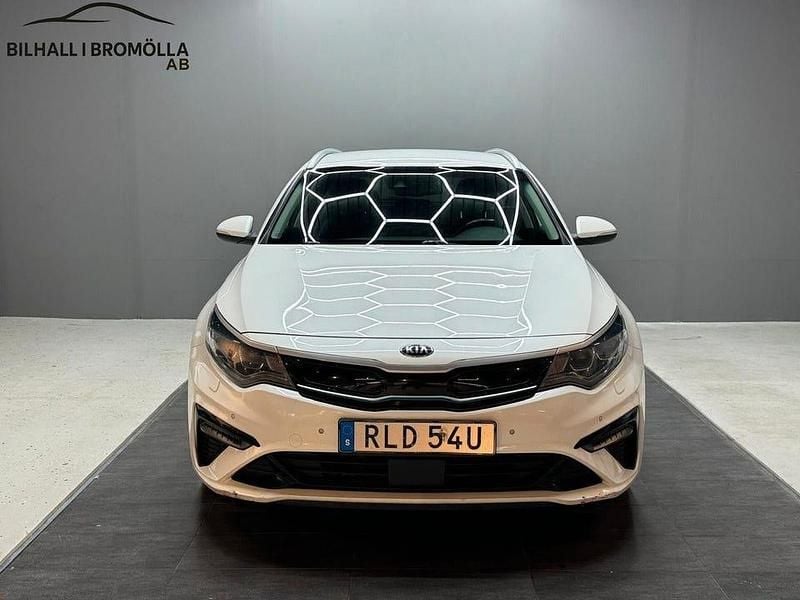 Vit Begagnad 2019 Kia Optima Advance Kombi | 139 900 kr (Marknadspris) - Bild 1/4