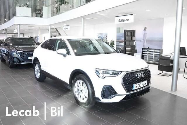 Vit (arkonavit) Ny 2025 Audi Q3 Sportback Proline SUV | 416 500 kr (Superpris) - Bild 1/4