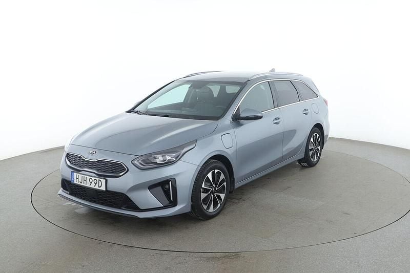 Silver Begagnad 2021 Kia Ceed Kombi | 204 000 kr (Marknadspris) - Bild 1/3