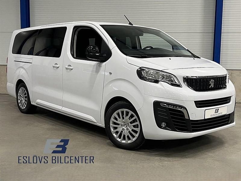 Vit Begagnad 2022 Peugeot e-Traveller Minibuss | 419 990 kr - Bild 1/4