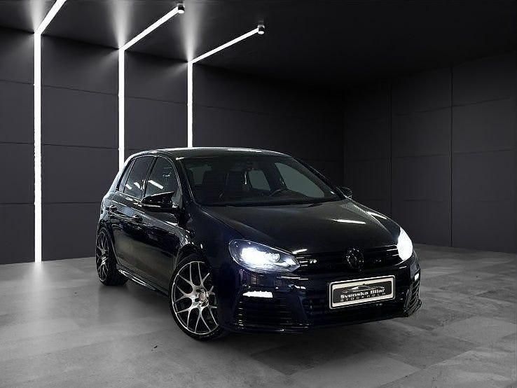 Begagnad VW Golf VI R 335 HK (246 kW) 2011 Svart Halvkombi