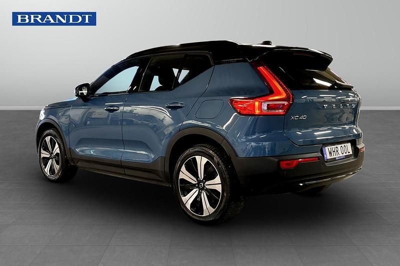 Begagnad Volvo XC40 Single Motor 175 kW (238 HK) 2023 Blå SUV