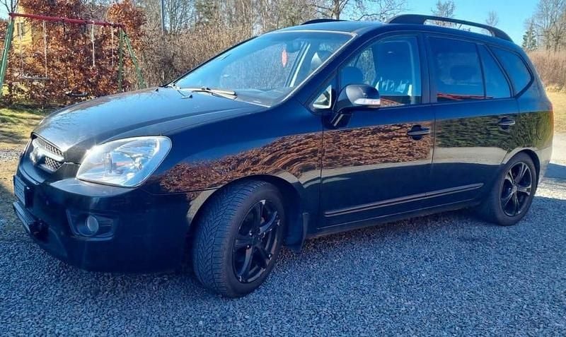 Begagnad 2010 Kia Carens Minibuss | 45 500 kr (Marknadspris) - Bild 1/4