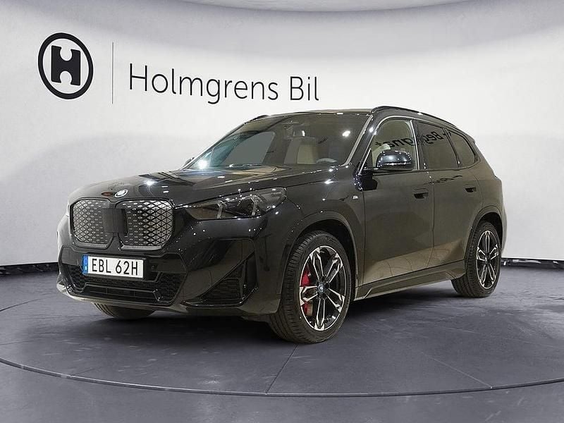 Begagnad BMW iX1 M Sport 230 kW (313 HK) 2024 Svart SUV