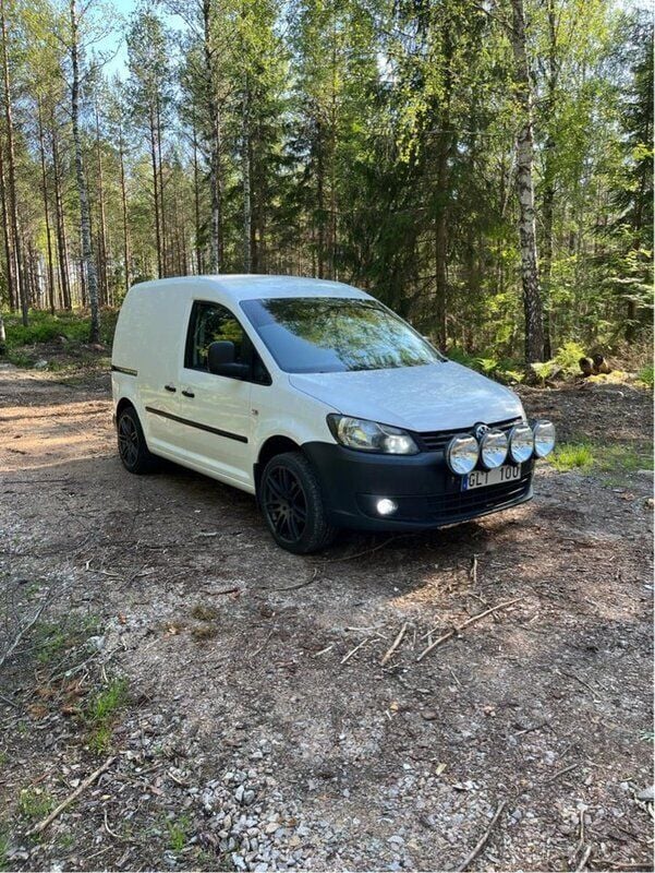 Vit Begagnad 2013 VW Caddy Minibuss | 50 000 kr (Marknadspris) - Bild 1/4