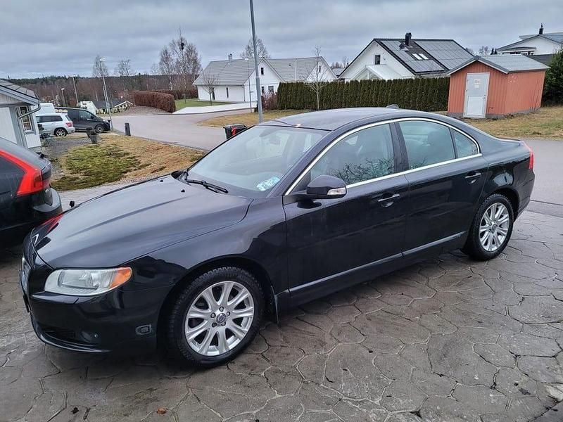 Begagnad 2009 Volvo S80 Sedan | 70 000 kr (Marknadspris) - Bild 1/4