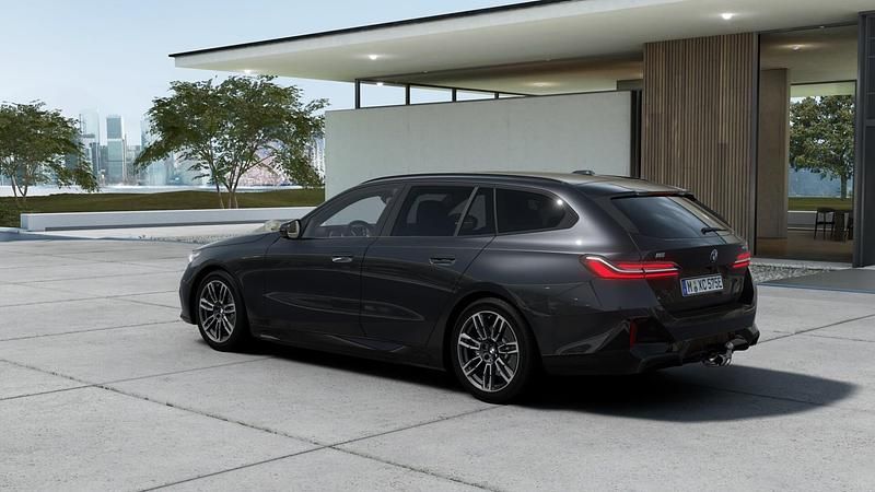 Ny BMW i5 Shadowline 250 kW (340 HK) 2026 Grå Kombi