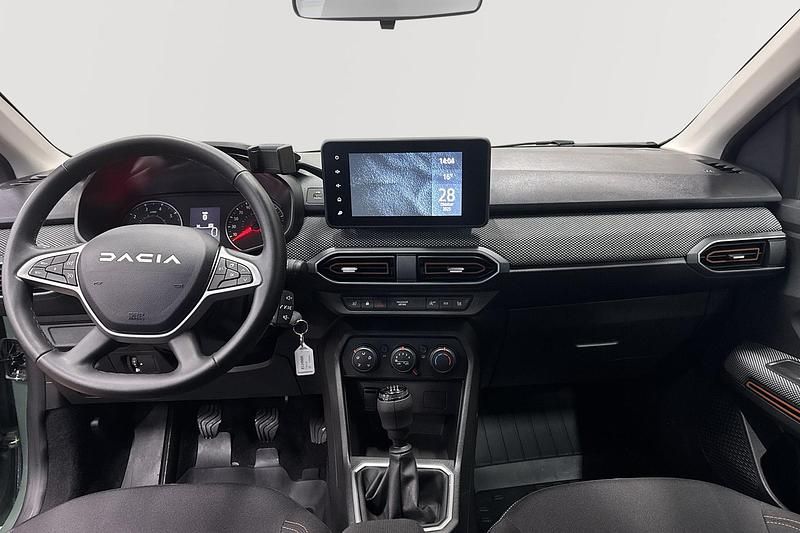 Begagnad Dacia Sandero Expression 91 HK (66 kW) 2023 Grå SUV