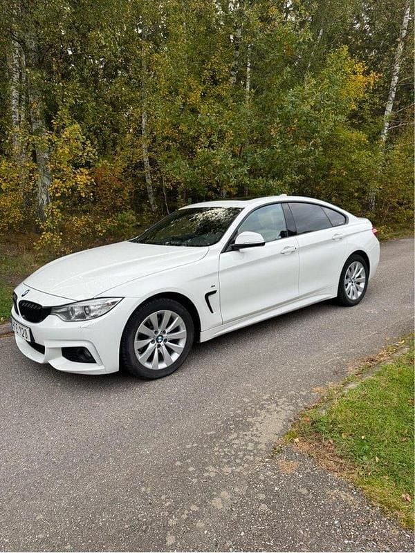 Vit Begagnad 2016 BMW 420 Gran Coupé M Sport Sportkupé | 195 000 kr (Marknadspris) - Bild 1/4
