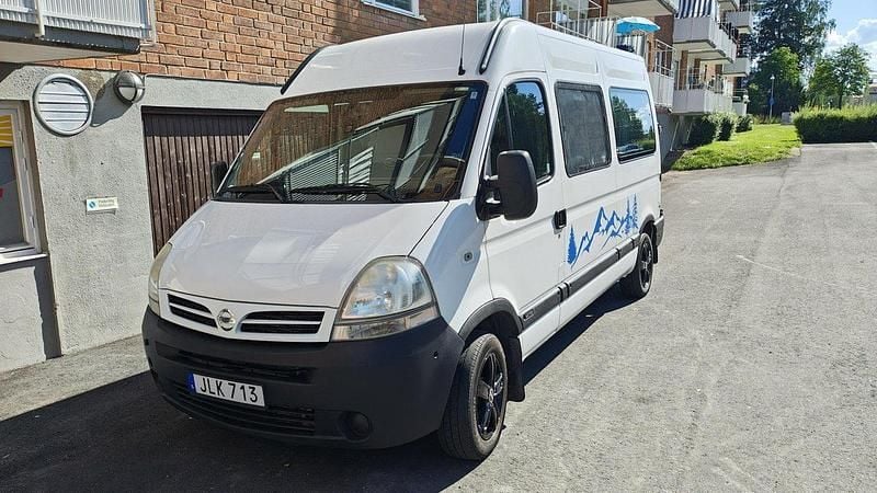 Vit Begagnad 2008 Nissan Interstar Van | 85 000 kr (Marknadspris) - Bild 1/4