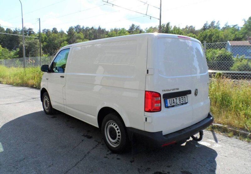 Begagnad VW Transporter Comfortline 150 HK (110 kW) 2018 Vit Van