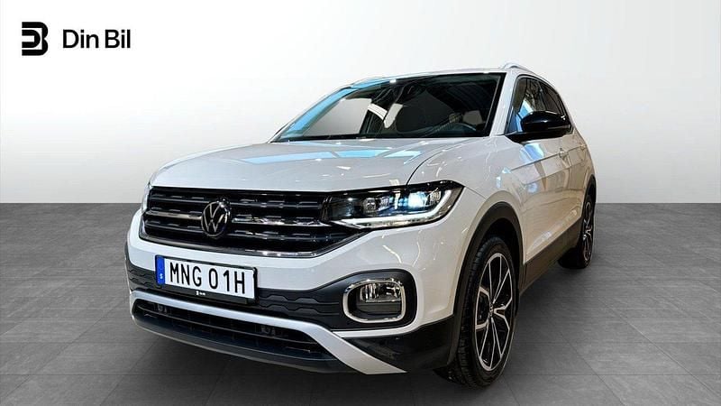 Grå Begagnad 2023 VW T-Cross GT SUV | 254 900 kr (Marknadspris) - Bild 1/4
