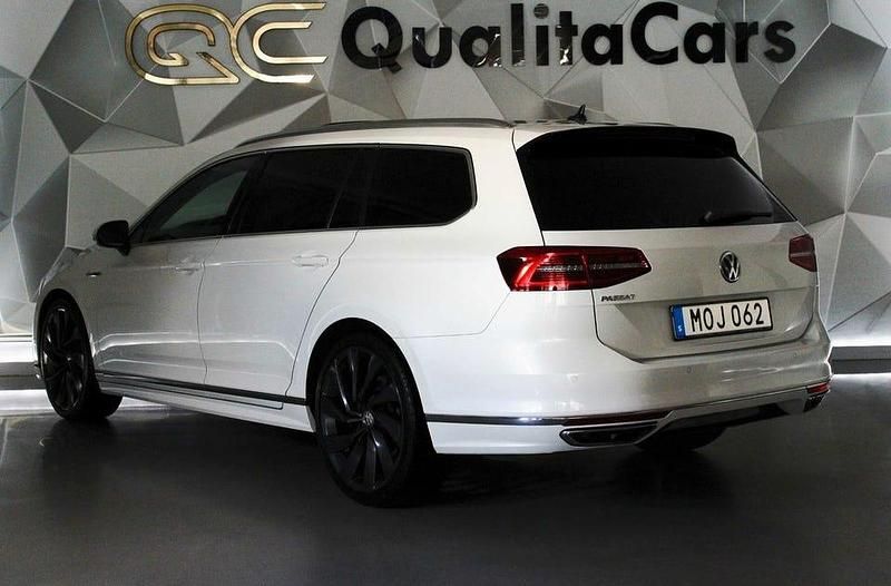 Begagnad VW Passat SE 280 HK (205 kW) 2016 Vit Kombi