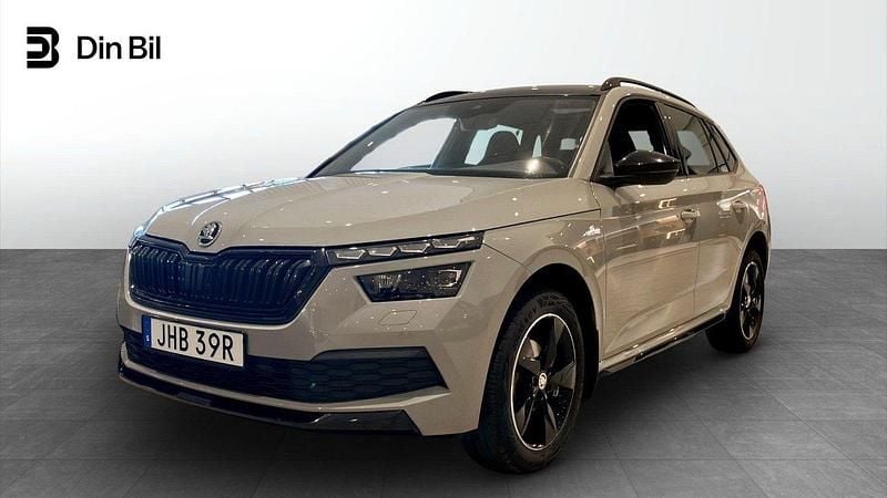 Grå Begagnad 2020 Skoda Kamiq Monte Carlo SUV | 234 900 kr (Marknadspris) - Bild 1/4