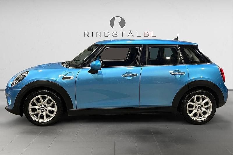 Begagnad Mini Cooper Pepper 136 HK (100 kW) 2019 Blå Halvkombi
