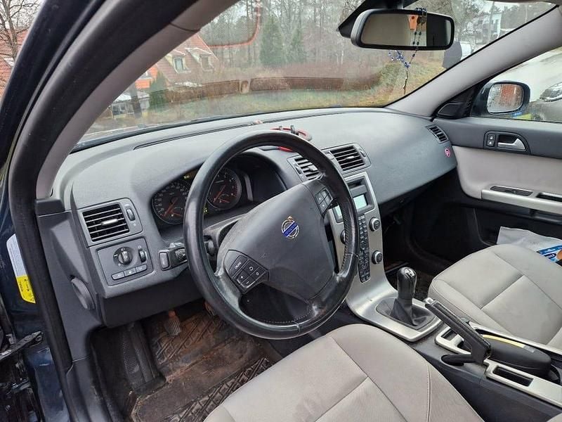 Mörkblå Begagnad 2008 Volvo V50 Kombi | 33 000 kr (Bra pris) - Bild 1/3