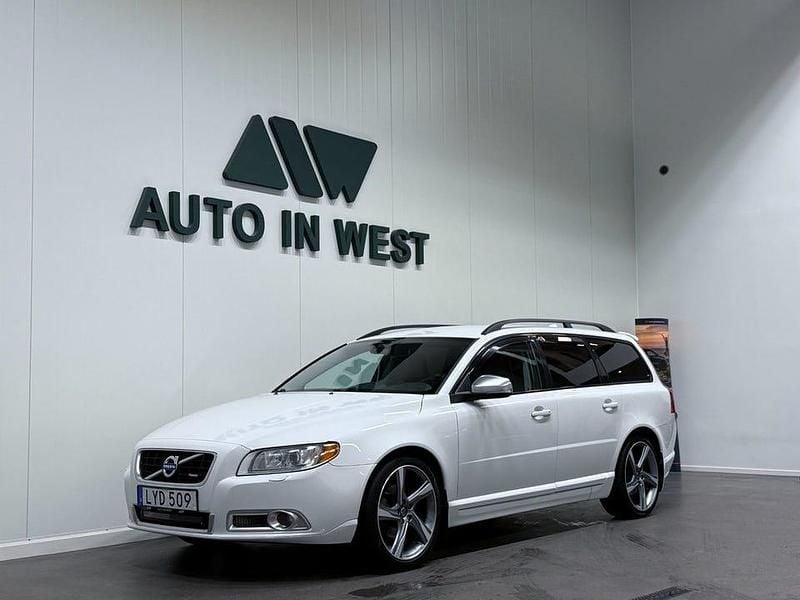 Begagnad Volvo V70 R-Design 180 HK (132 kW) 2012 Vit Kombi