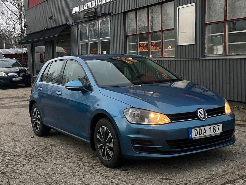 Begagnad VW Golf VII 122 HK (89 kW) 2015 Blå Halvkombi