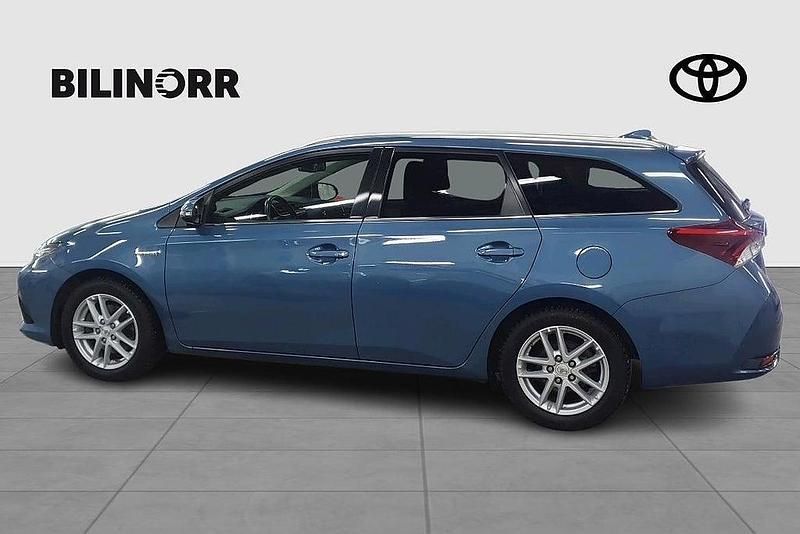 Begagnad Toyota Auris Touring Sports Touch 136 HK (100 kW) 2018 Blå Kombi