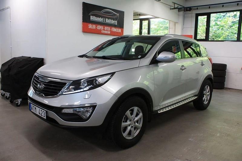 Grå Begagnad 2013 Kia Sportage SUV | 89 900 kr (Marknadspris) - Bild 1/4