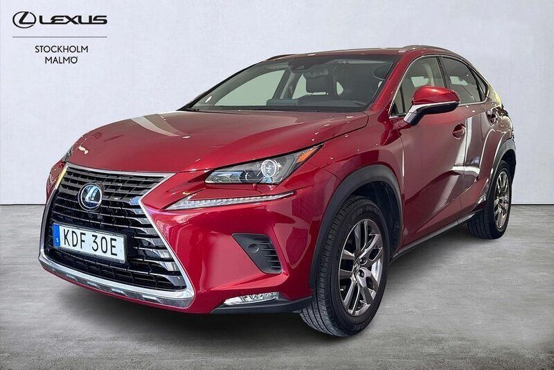 Röd Begagnad 2019 Lexus NX300h Executive Line SUV | 329 000 kr (Marknadspris) - Bild 1/4