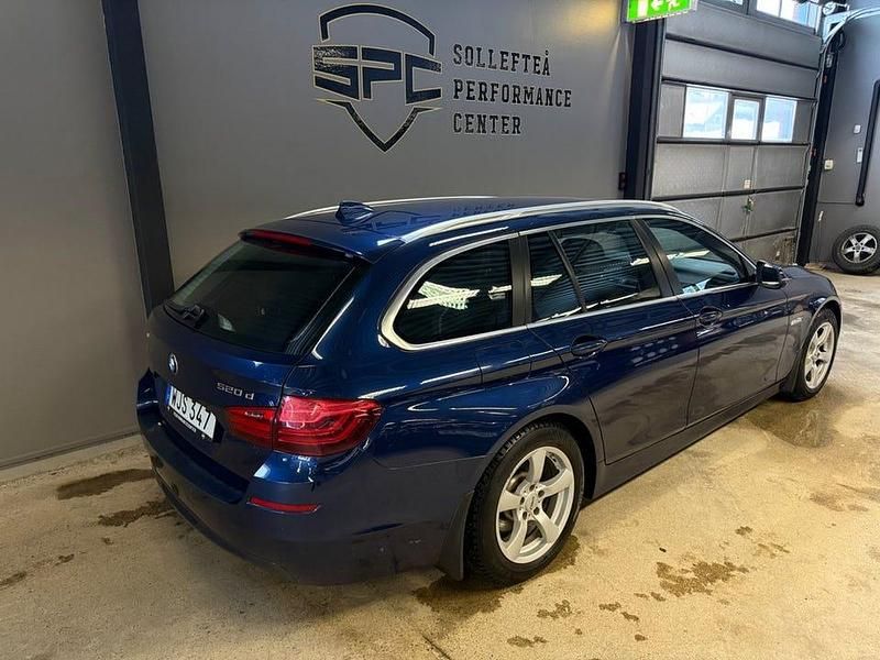 Begagnad BMW 520 190 HK (139 kW) 2016 Blå Kombi