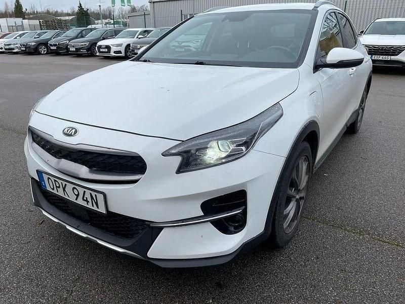Vit metallic Begagnad 2020 Kia XCeed Advance SUV | 199 000 kr (Marknadspris) - Bild 1/2
